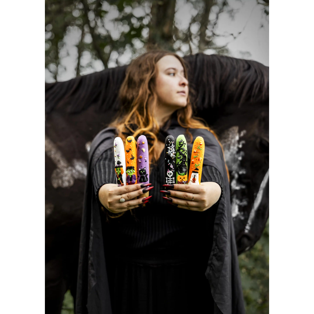 Smaczki dla konia - Paluchy Halloween | Candy Horse